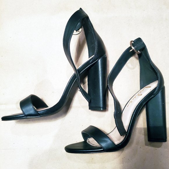 Lulus Shoes - Black Lulus Lulu's ankle strap heels sandals sz 7